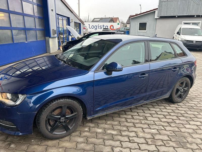 Gebraucht Audi A3 Ambition 150 PS (110 kW) 2016 Blau Limousine