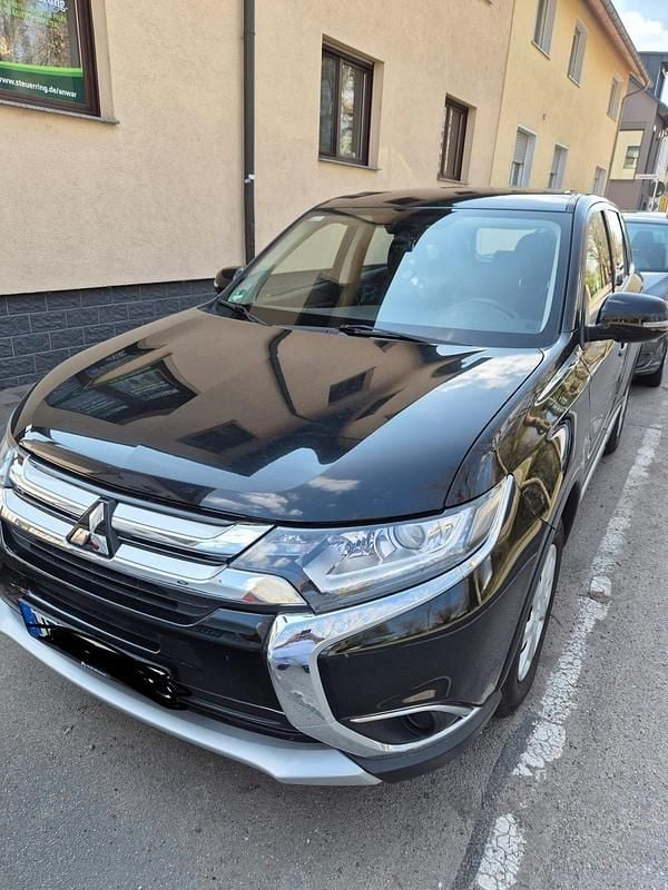 Gebraucht Mitsubishi Outlander 150 PS (110 kW) 2018 Schwarz SUV