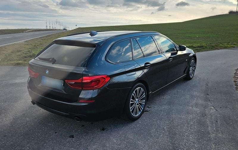 Gebraucht BMW 520 Luxury Line 190 PS (139 kW) 2018 Grau Kombi