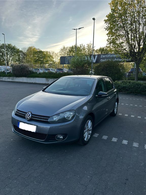 Grau Gebraucht 2011 VW Golf VI Style Limousine | 7.000 € (Fairer Preis) - Bild 1/4