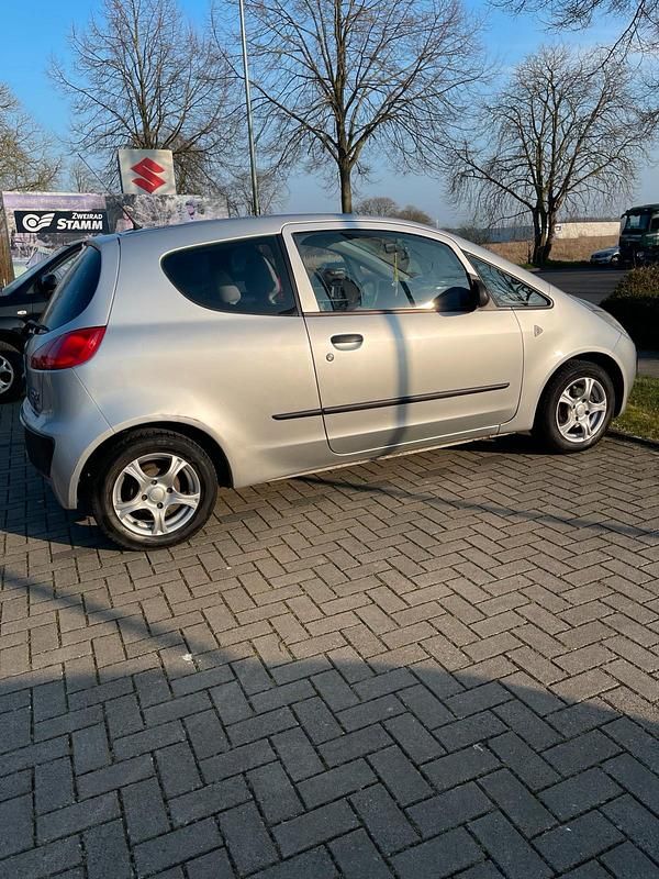 Gebraucht Mitsubishi Colt 75 PS (55 kW) 2009 Kleinwagen