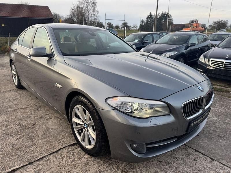 Grau Gebraucht 2013 BMW 520 Limousine | 8.500 € (Guter Preis) - Bild 1/4