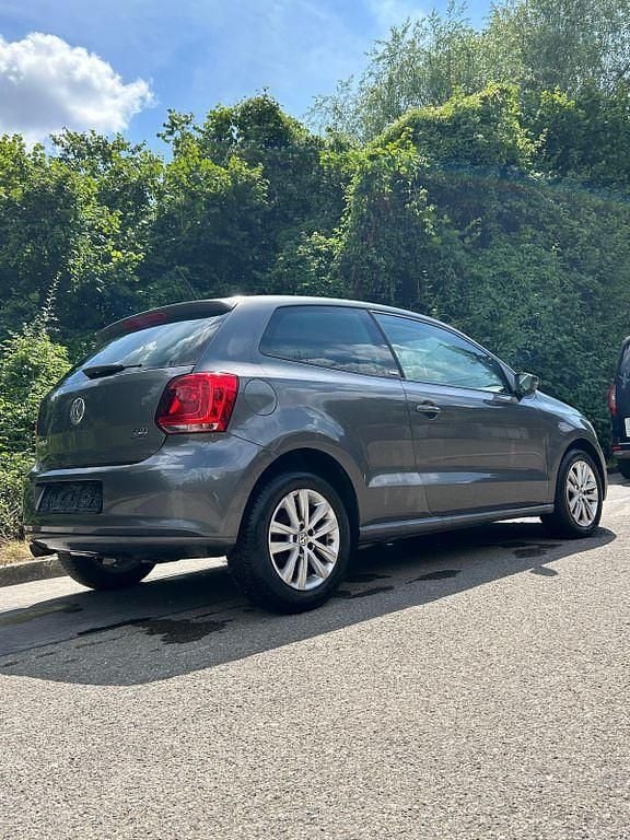 Gebraucht VW Polo Comfortline 90 PS (66 kW) 2011 Grau Kleinwagen