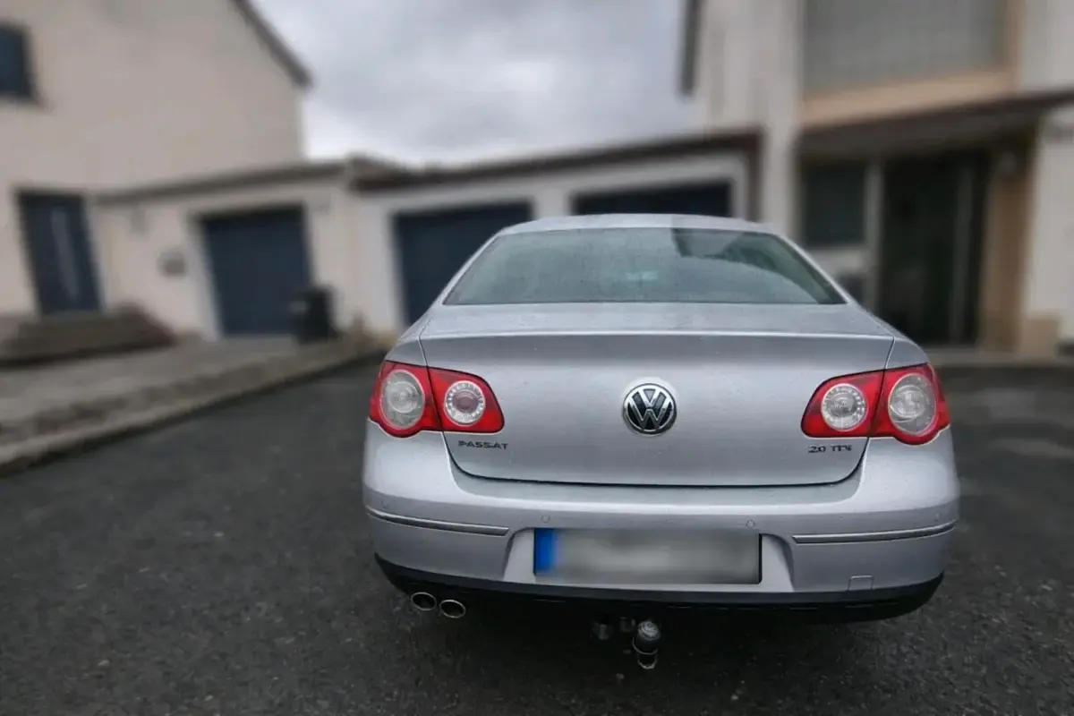 Gebraucht VW Passat 140 PS (102 kW) 2008 Silber Limousine