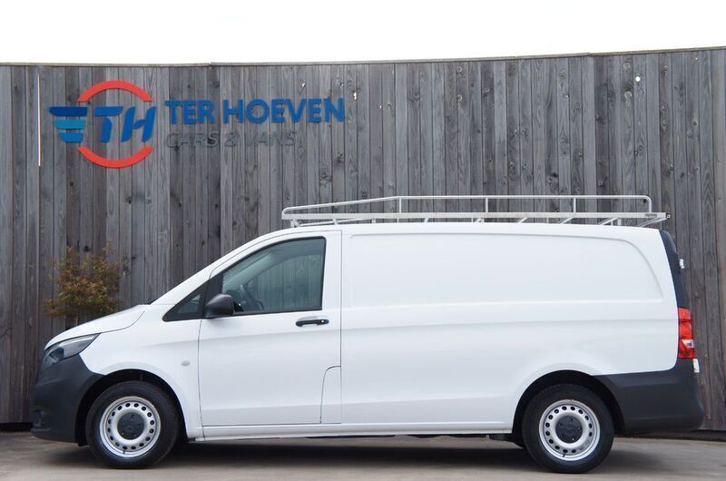 Weiß Gebraucht 2017 Mercedes Vito Van / Kleinbus | 11.500 € (Superpreis) - Bild 1/4