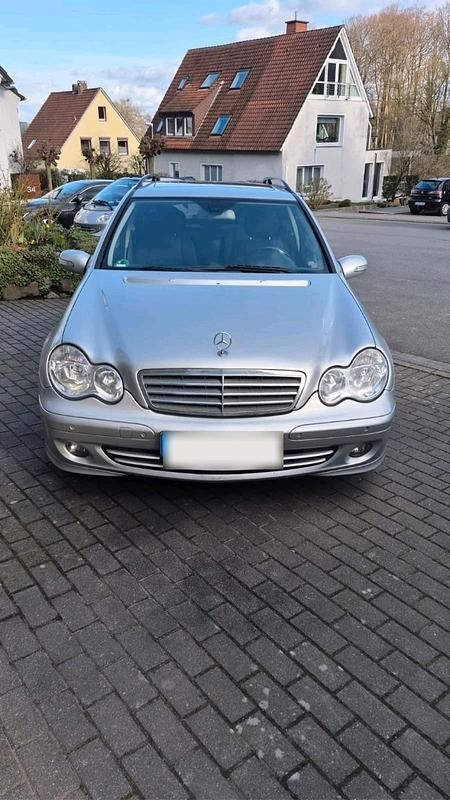 Gebraucht Mercedes C180 143 PS (105 kW) 2006 Silber Limousine