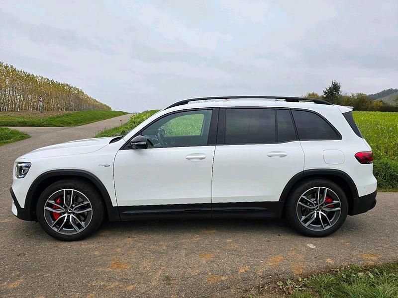 Weiß Gebraucht 2023 Mercedes GLB35 AMG SUV | 44.750 € (Guter Preis) - Bild 1/4
