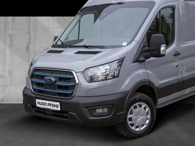 Gebraucht Ford Transit Trend 135 kW (184 PS) 2023 Grau Van