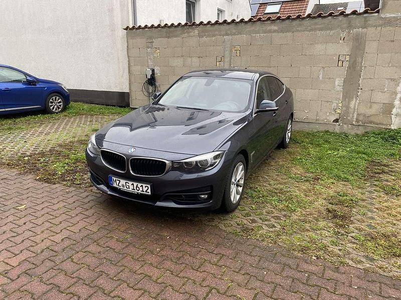 Gebraucht BMW 330 Gran Turismo Advantage 252 PS (185 kW) 2017 Grau Coupé