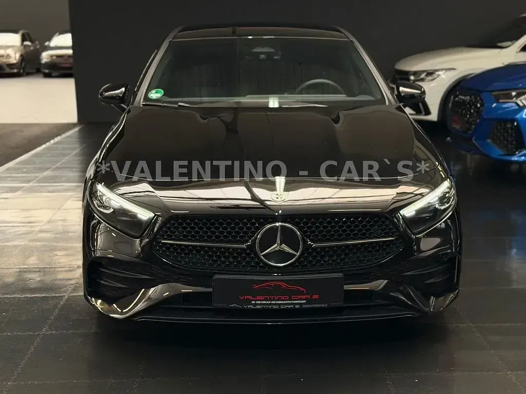 Gebraucht Mercedes A200 AMG 150 PS (110 kW) 2023 Schwarz Limousine