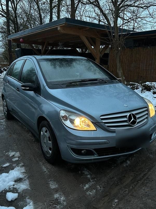 Silber Gebraucht 2006 Mercedes B170 Van / Kleinbus | 1.600 € - Bild 1/4