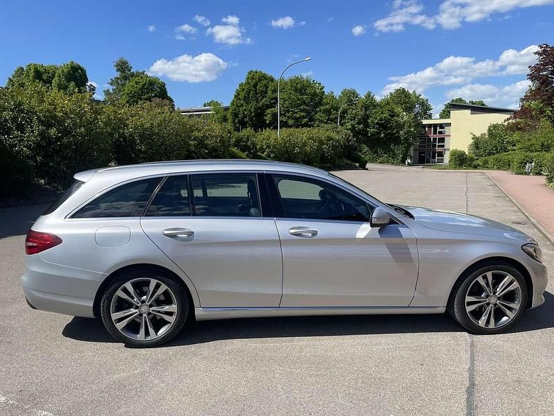 Gebraucht Mercedes C220 Avantgarde 170 PS (125 kW) 2015 Silber Kombi