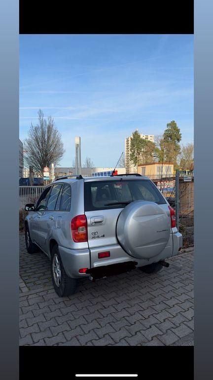 Gebraucht Toyota RAV4 125 PS (91 kW) 2003 Silber SUV