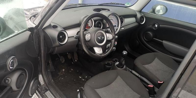 Gebraucht Mini ONE 95 PS (69 kW) 2011 Schwarz Kleinwagen