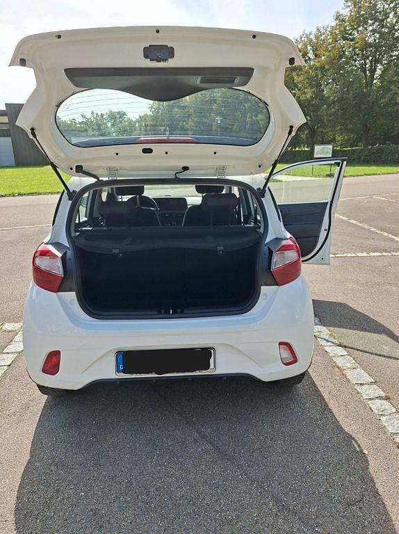 Gebraucht Hyundai i10 Select 67 PS (49 kW) 2020 Weiß Kleinwagen