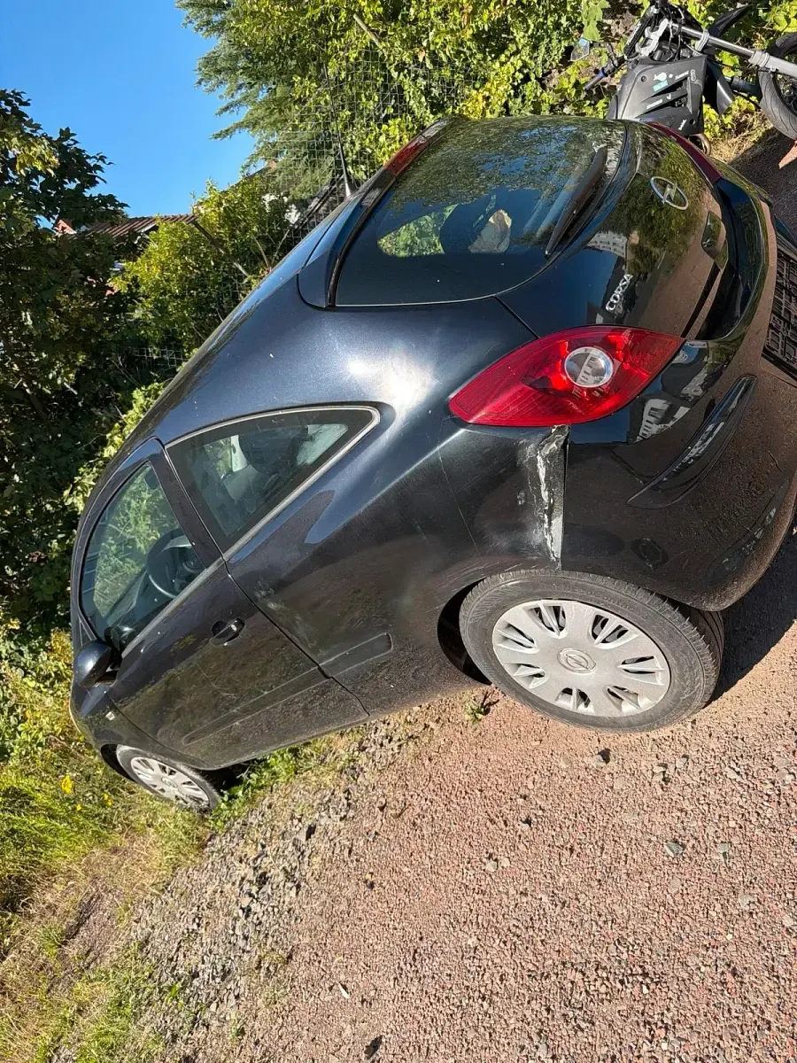 Gebraucht Opel Corsa 75 PS (55 kW) 2005 Schwarz Kleinwagen