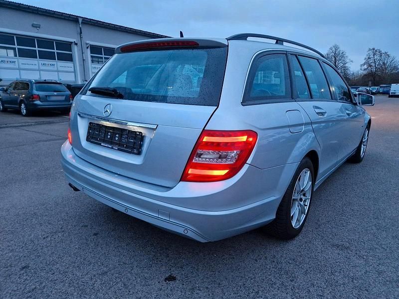 Gebraucht Mercedes C200 184 PS (135 kW) 2011 Silber Kombi