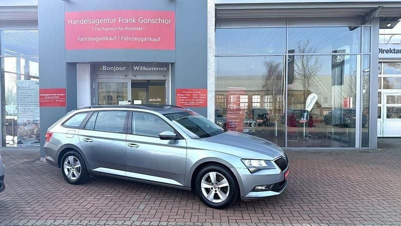 Gebraucht Skoda Superb Active 150 PS (110 kW) 2019 Grau Kombi