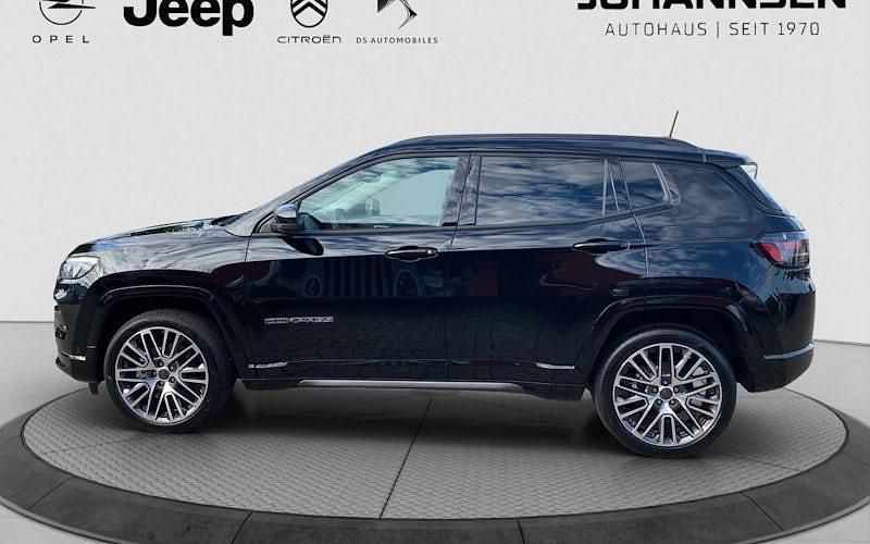 Neu Jeep Compass Summit 131 PS (96 kW) 2025 Schwarz SUV