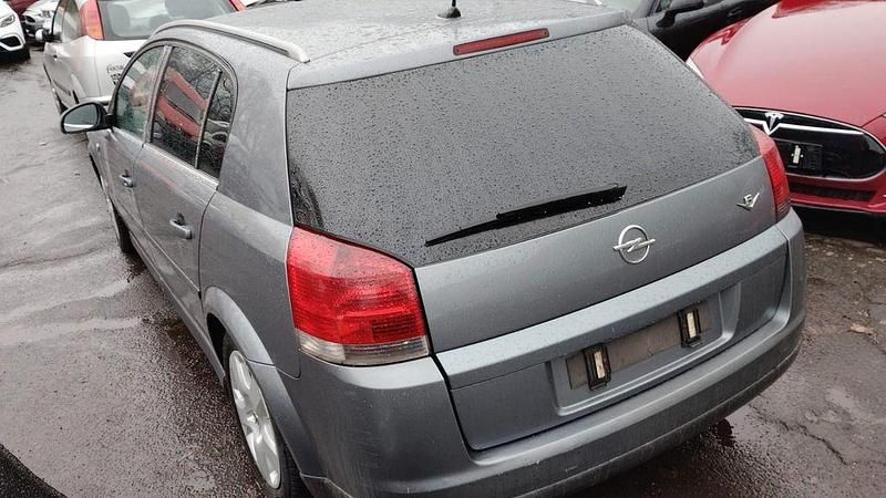 Gebraucht Opel Signum 150 PS (110 kW) 2005 Grau Kleinwagen