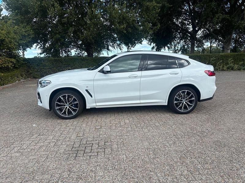 Weiß Gebraucht 2021 BMW X4 M Sport SUV | 42.200 € (Guter Preis) - Bild 1/4