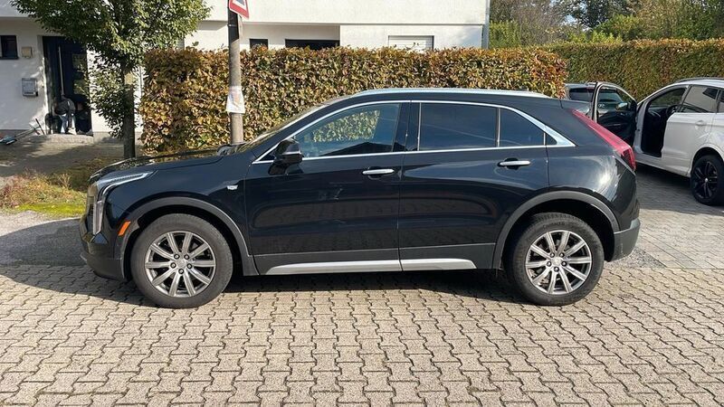 Schwarz Gebraucht 2020 Cadillac XT4 SUV | 23.000 € (Fairer Preis) - Bild 1/4