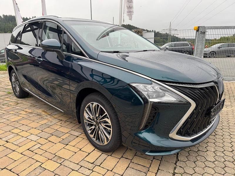 Neu DFSK Forthing 4 177 PS (130 kW) 2025 Grün Van / Kleinbus