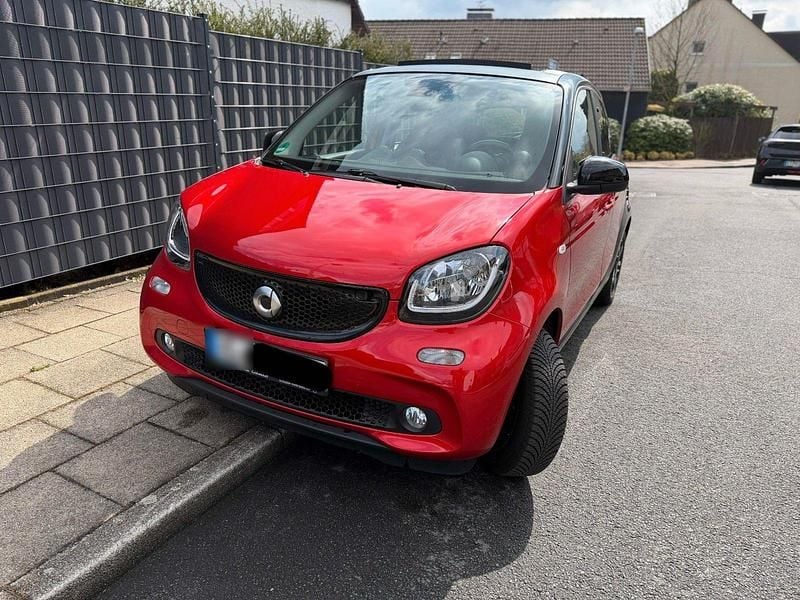Gebraucht Smart ForFour 71 PS (52 kW) 2018 Schwarz Kleinwagen