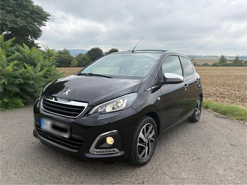 Schwarz Gebraucht 2020 Peugeot 108 Top! Collection Kleinwagen | 11.645 € (Teuer) - Bild 1/4