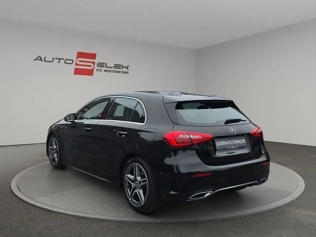 Gebraucht Mercedes A180 AMG line 136 PS (100 kW) 2019 Schwarz Limousine