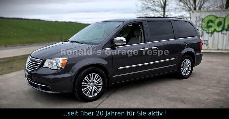 Gebraucht Chrysler Town & Country 287 PS (211 kW) 2015 Violet Van / Kleinbus