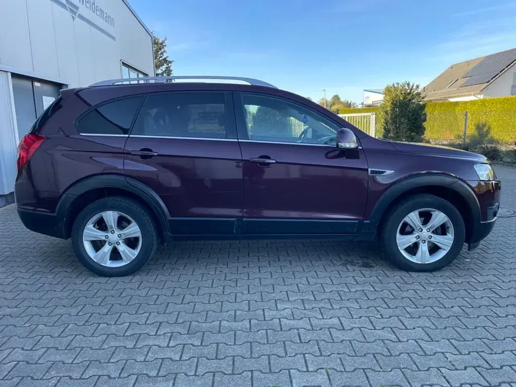 Gebraucht Chevrolet Captiva LT 184 PS (135 kW) 2012 Rot SUV