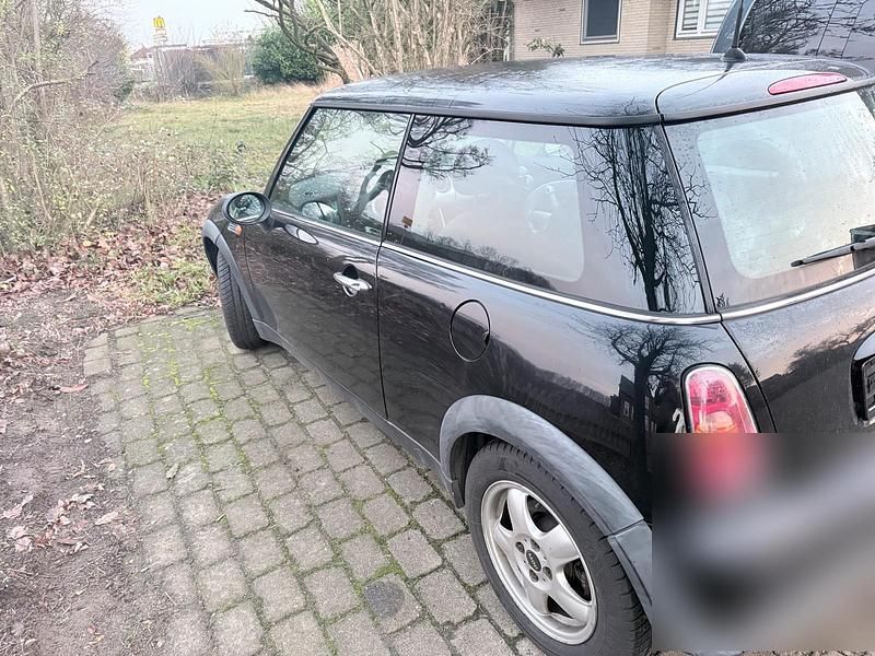Gebraucht Mini Cooper 90 PS (66 kW) 2001 Schwarz Kleinwagen