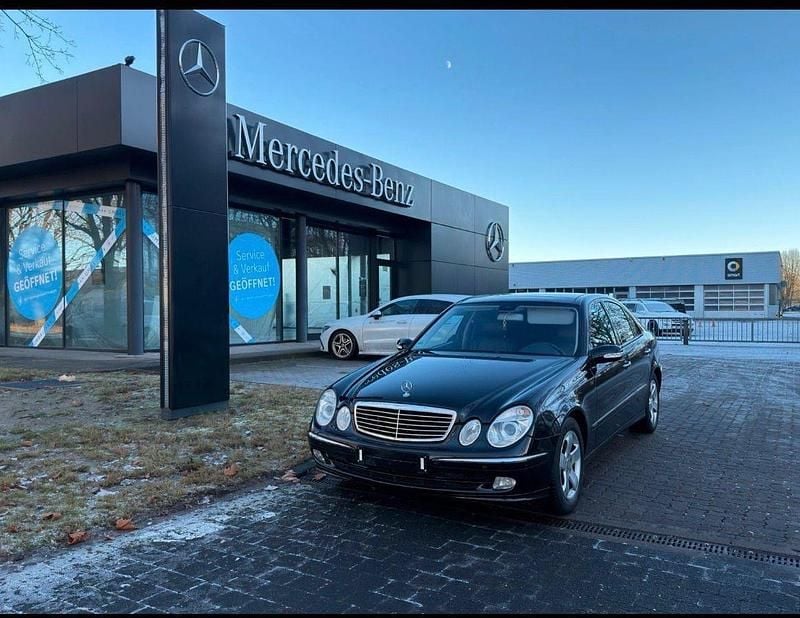 Gebraucht Mercedes E320 Avantgarde 224 PS (164 kW) 2002 Schwarz Limousine