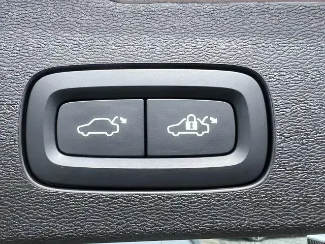 Gebraucht Volvo V60 Core 197 PS (144 kW) 2023 Andere Kombi