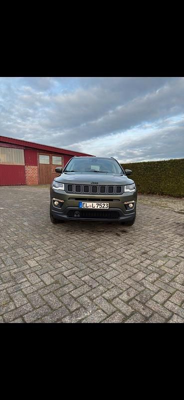 Gebraucht Jeep Compass Limited 140 PS (102 kW) 2018 Grün SUV