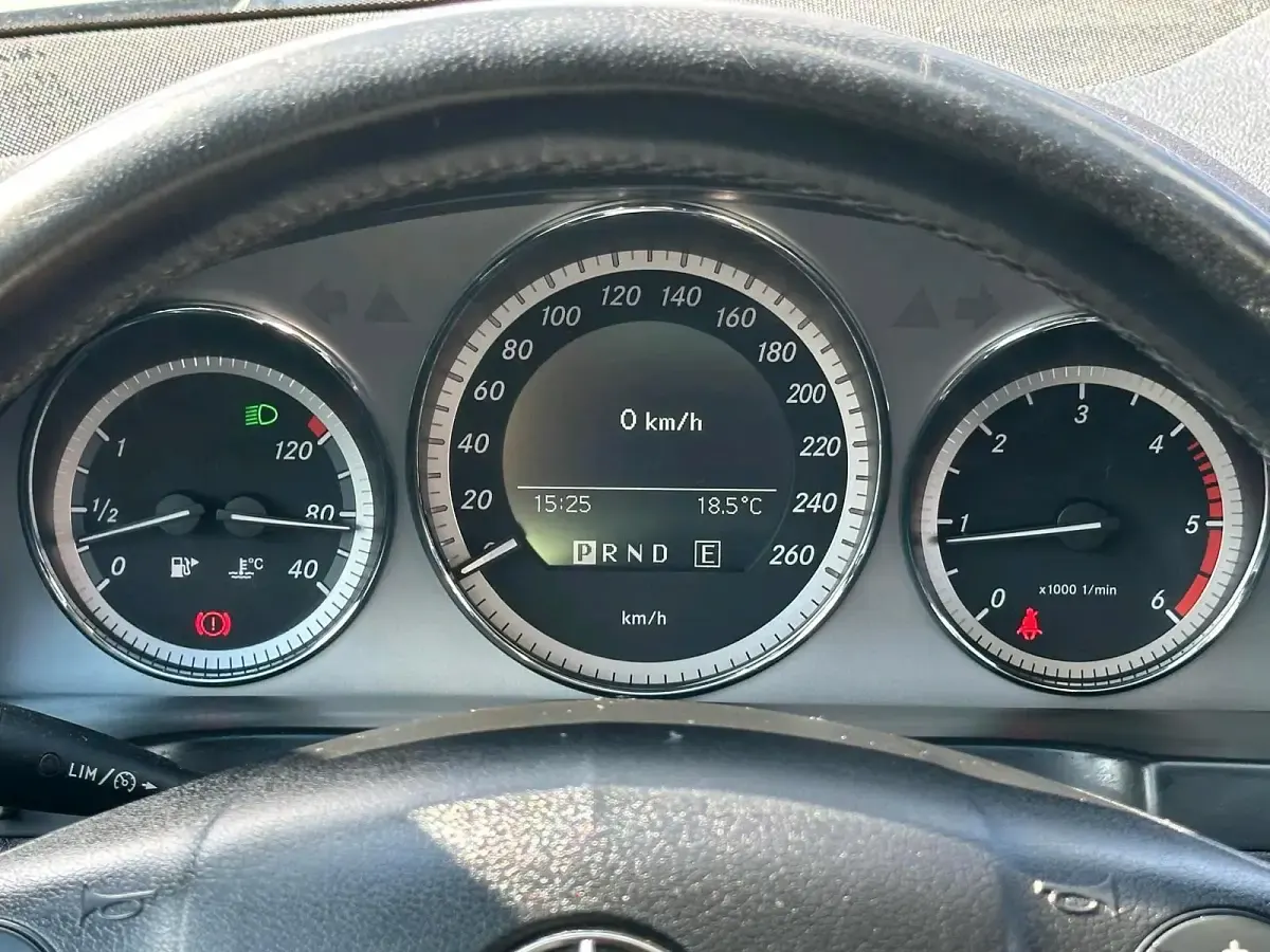Gebraucht Mercedes C250 204 PS (150 kW) 2010 Grau Kombi