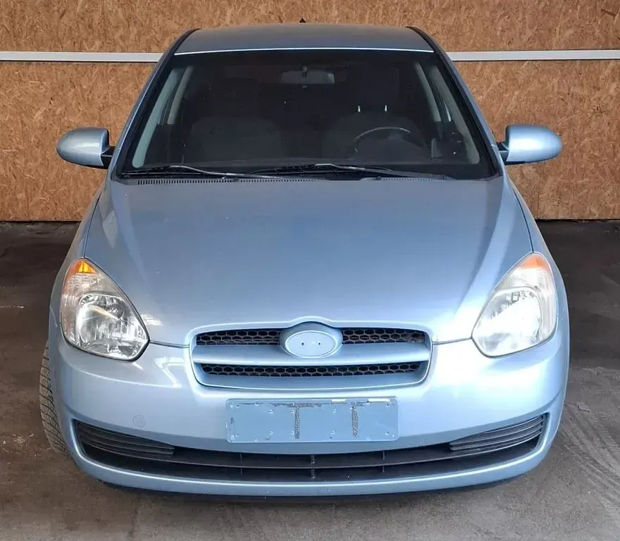 Gebraucht Hyundai Accent 97 PS (71 kW) 2009 Blau Limousine