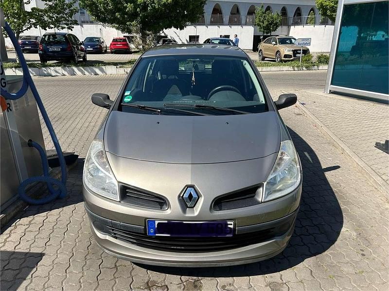 Braun Gebraucht 2009 Renault Clio II Authentique Limousine | 2.899 € (Etwas zu teuer) - Bild 1/4