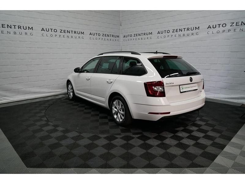 Gebraucht Skoda Octavia Tour 131 PS (96 kW) 2020 Weiß Kombi