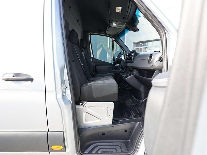 Neu Mercedes Sprinter 170 PS (125 kW) 2026 Silber / hightechsilber Van