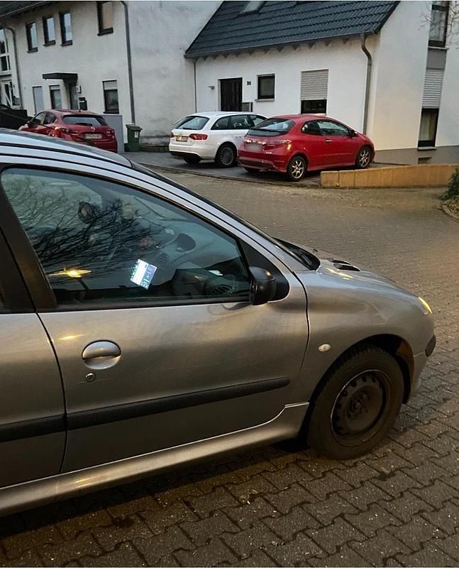 Gebraucht Peugeot 206 2004 Silber Limousine