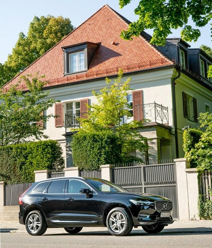 Schwarz Gebraucht 2018 Volvo XC60 Inscription SUV | 26.900 € (Superpreis) - Bild 1/4