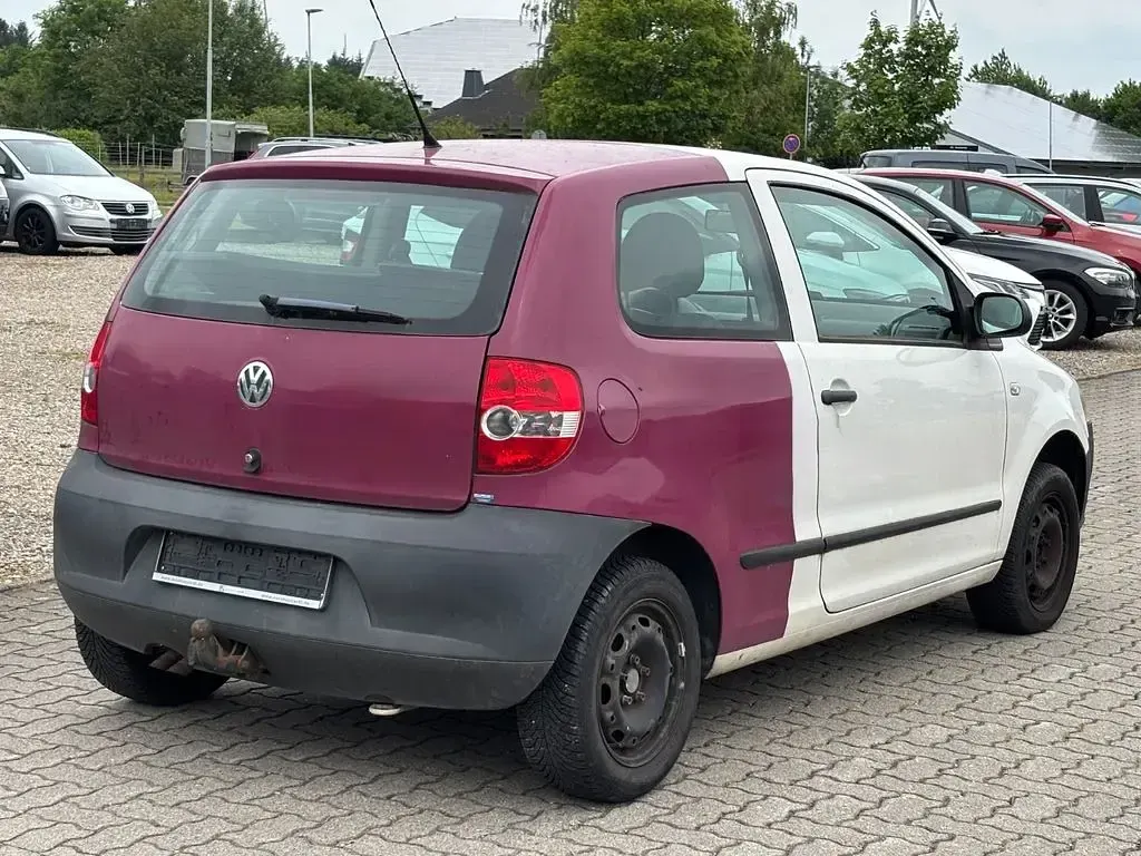 Gebraucht VW Fox Basis 69 PS (50 kW) 2008 Weiß Kleinwagen