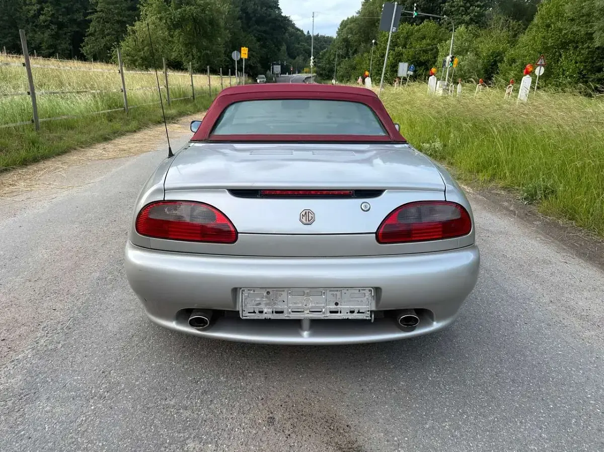 Gebraucht MG F 120 PS (88 kW) 1999 Silber Cabrio