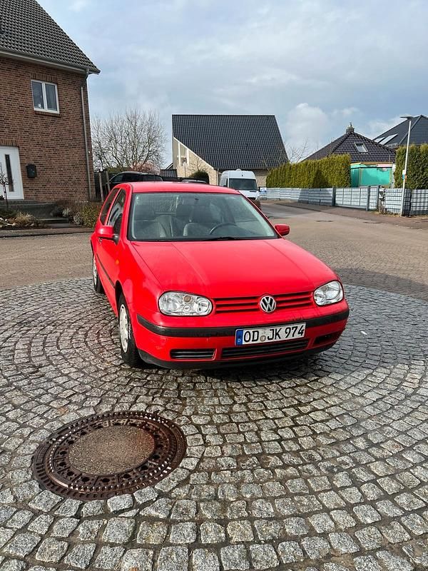 Gebraucht VW Golf IV 100 PS (73 kW) 1998 Rot Kleinwagen