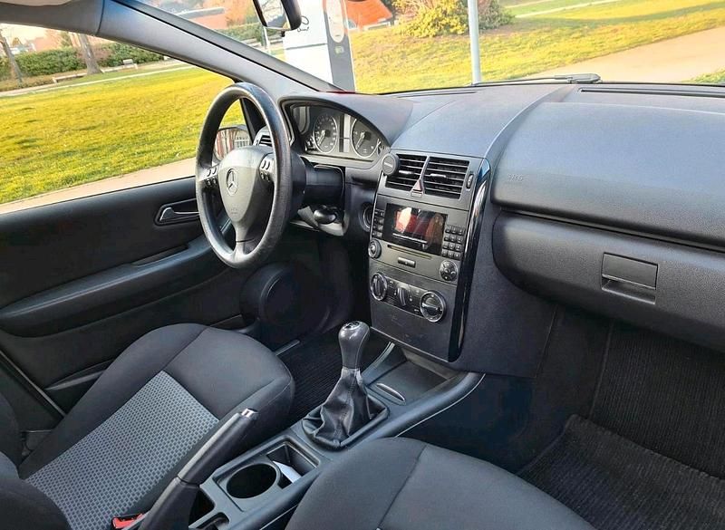 Gebraucht Mercedes A180 109 PS (80 kW) 2004 Silber Limousine