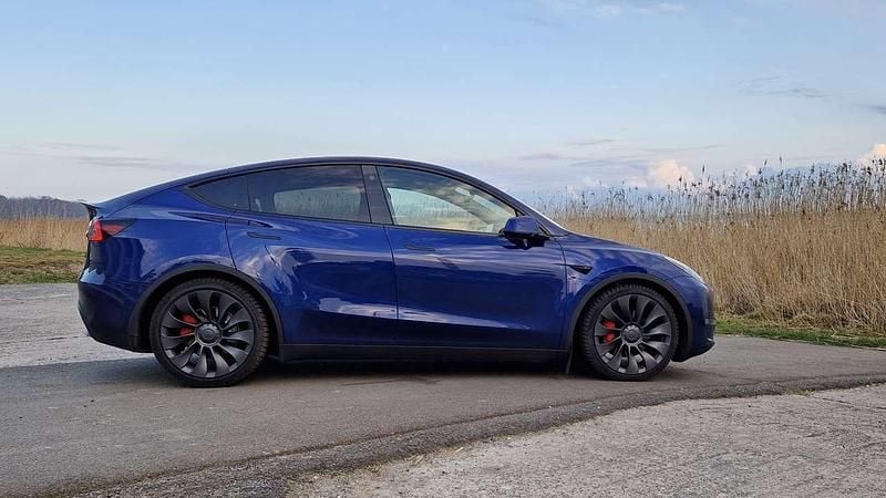 Gebraucht Tesla Model Y Performance 392 kW (534 PS) 2024 Blau SUV