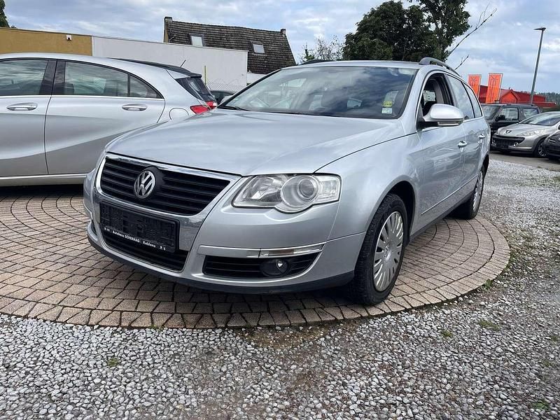 Reflex silver metallic Gebraucht 2006 VW Passat Comfortline Kombi | 3.800 € (Etwas zu teuer) - Bild 1/4