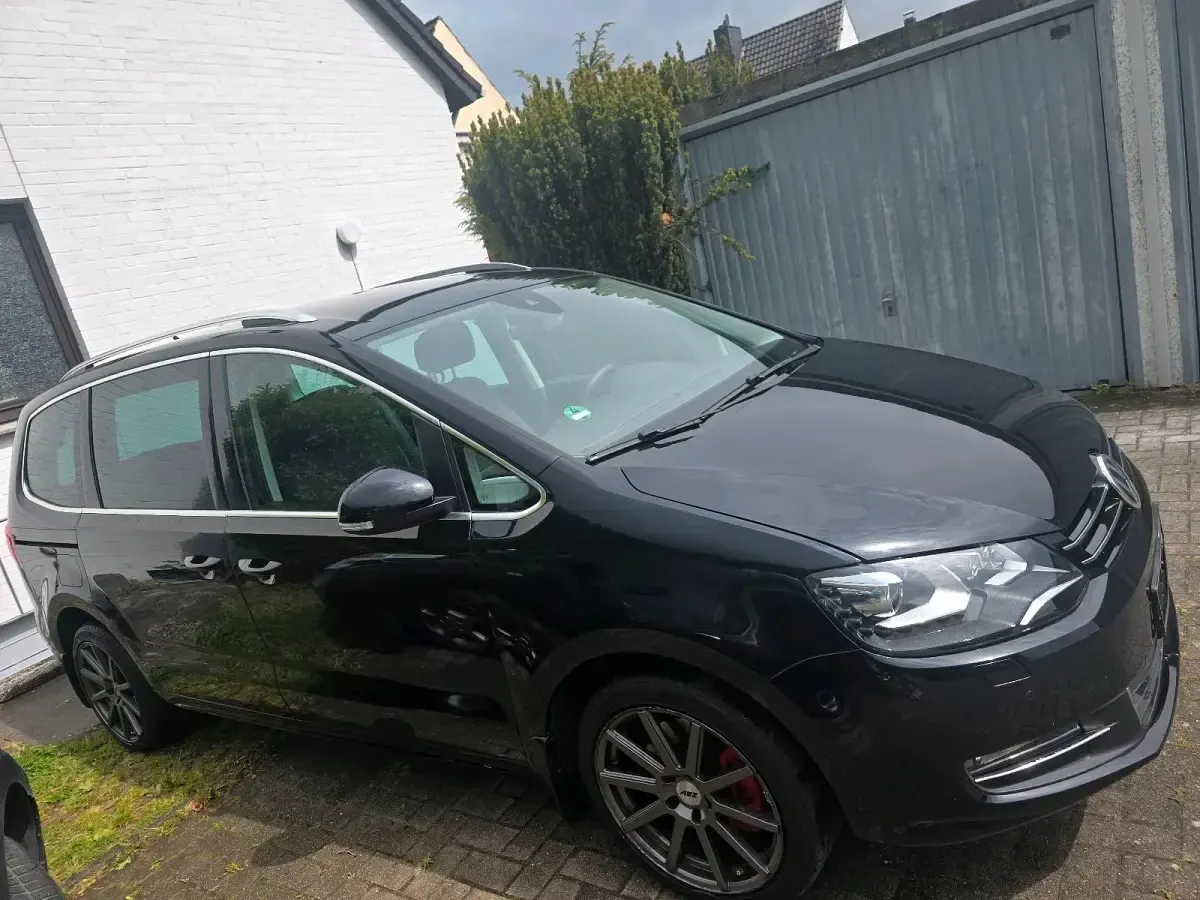 Gebraucht VW Sharan 150 PS (110 kW) 2016 Schwarz Van / Kleinbus